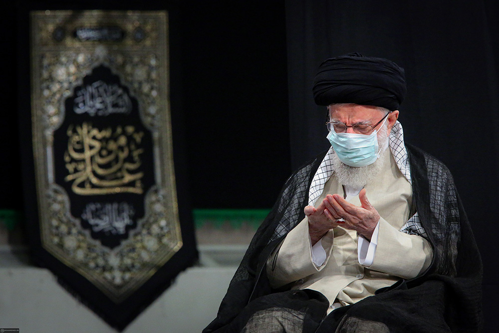 مراسم عزاداری شهادت امام رضا(ع) با حضور رهبر انقلاب برگزار شد