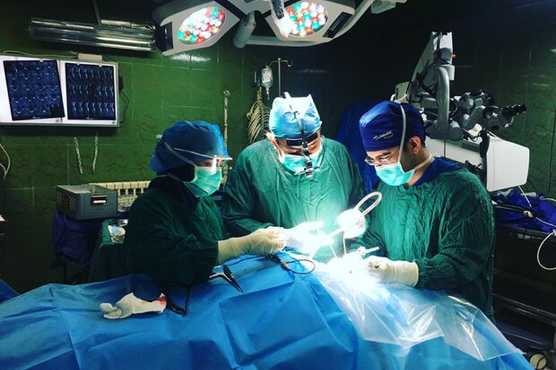 پزشک قمی جوان دچار خفگی را از مرگ حتمی نجات داد