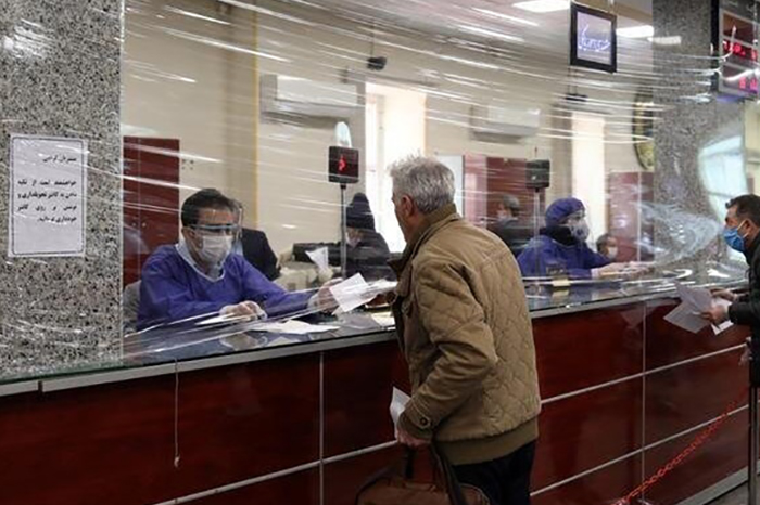 فعالیت شعب بانکی در مناطق قرمز با نیمی از کارکنان