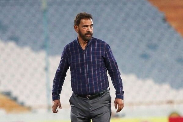 فیروز کریمی گذر از طنز، ورود به تراژدی! فیروز کریمی گذر از طنز، ورود به تراژدی!