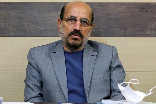 خبرگزاری دولت دروغ می‌گوید که هدف من از استیضاح وزیر صنعت، منافع شخصی است