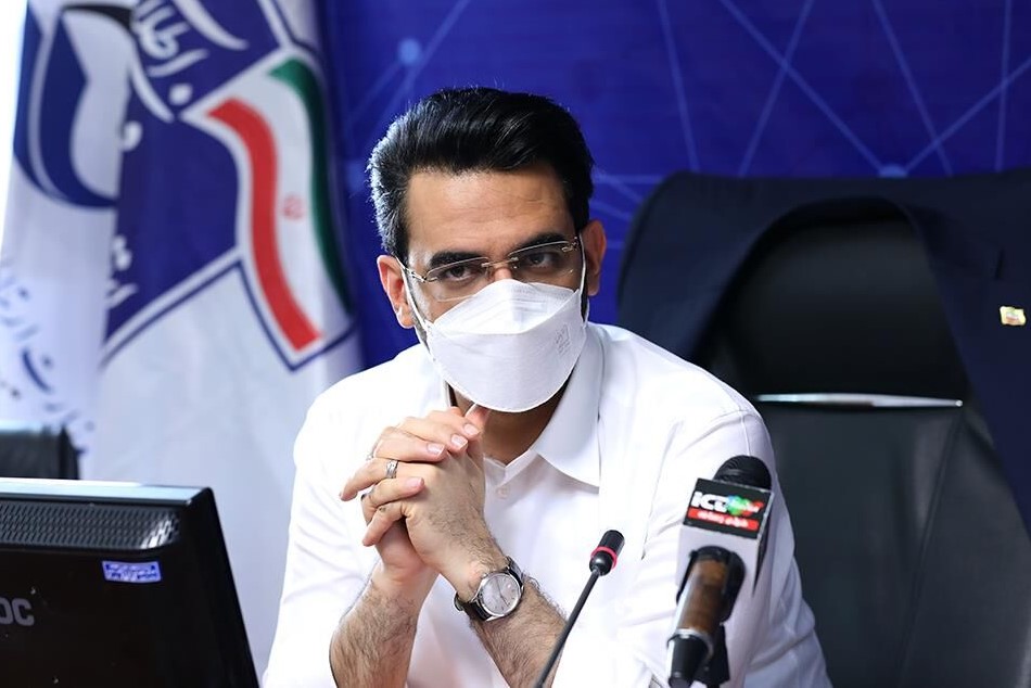 آذری جهرمی فیلترینگ «کلاب ‌هاوس» را تکذیب کرد