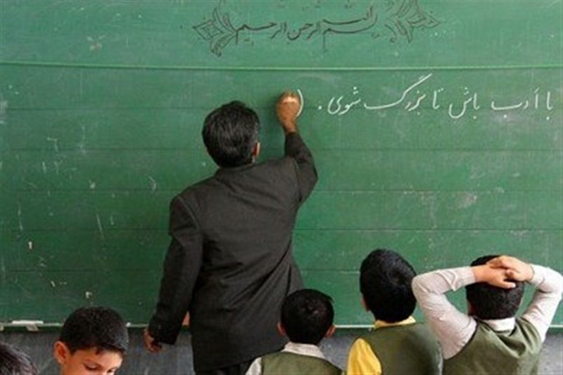 آغاز بررسی رتبه‌بندی معلمان در دولت