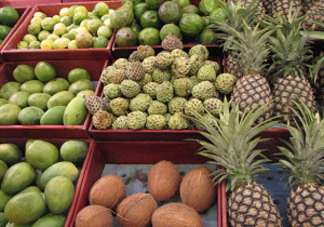 نرخ های نجومی میوه‌های وارداتی