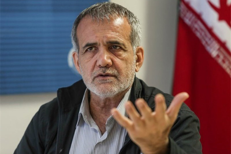 پزشکیان: برای درآمدی که نداریم هزینه درست کردیم و دولت را بازخواست می‌کنیم